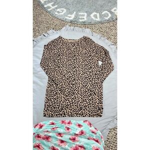 OBEY top‎